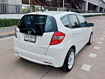 รถบ้าน รถมือสอง Honda Jazz 1.5 i-VTEC รุ่น V เกียร์ Auto ปี 2011 โดย หญิงรถบ้าน รถมือสองขอนแก่น ราคาถูก ผ่อนสบาย
