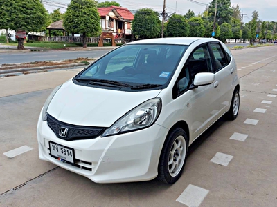 รถบ้าน รถมือสอง Honda Jazz 1.5 i-VTEC รุ่น V เกียร์ Auto ปี 2011 โดย หญิงรถบ้าน รถมือสองขอนแก่น ราคาถูก ผ่อนสบาย