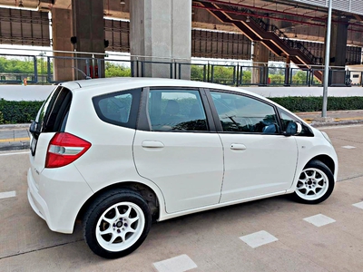 รถบ้าน รถมือสอง Honda Jazz 1.5 i-VTEC รุ่น V เกียร์ Auto ปี 2011 โดย หญิงรถบ้าน รถมือสองขอนแก่น ราคาถูก ผ่อนสบาย