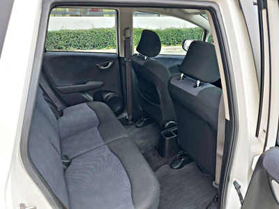 รถบ้าน รถมือสอง Honda Jazz 1.5 i-VTEC รุ่น V เกียร์ Auto ปี 2011 โดย หญิงรถบ้าน รถมือสองขอนแก่น ราคาถูก ผ่อนสบาย