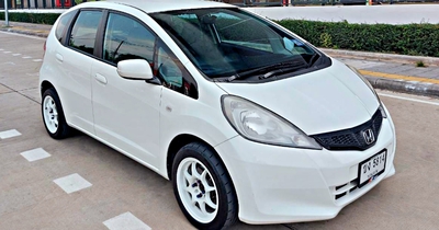 รถบ้าน รถมือสอง Honda Jazz 1.5 i-VTEC รุ่น V เกียร์ Auto ปี 2011 โดย หญิงรถบ้าน รถมือสองขอนแก่น ราคาถูก ผ่อนสบาย