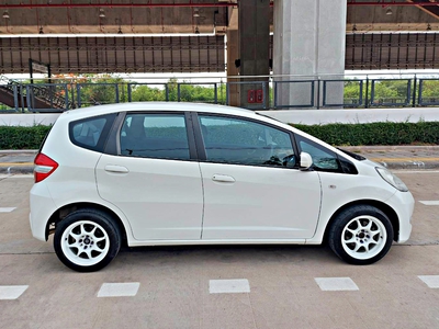 รถบ้าน รถมือสอง Honda Jazz 1.5 i-VTEC รุ่น V เกียร์ Auto ปี 2011 โดย หญิงรถบ้าน รถมือสองขอนแก่น ราคาถูก ผ่อนสบาย