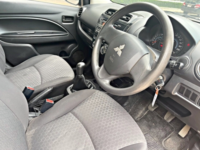 รถบ้าน รถมือสอง Mitsubishi Mirage 1.2 รุ่น GLX เกียร์ MT ปี 2015 โดย หญิงรถบ้าน รถมือสองขอนแก่น ราคาถูก ผ่อนสบาย