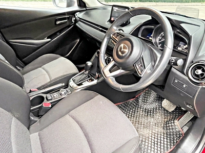 รถบ้าน รถมือสอง Mazda2 Sedan 1.3 High Plus SkyActiv-G เกียร์ Auto ปี 2015 โดย หญิงรถบ้าน รถมือสองขอนแก่น ราคาถูก ผ่อนสบาย