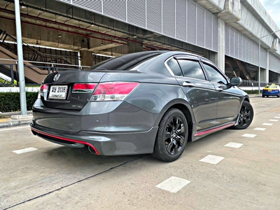 รถบ้าน รถมือสอง Honda Accord 2.0 i-VTEC รุ่น E เกียร์ Auto ปี 2012  โดย หญิงรถบ้าน รถมือสองขอนแก่น ราคาถูก ผ่อนสบาย