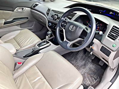 รถบ้าน รถมือสอง Honda Civic 1.8 i-VTEC รุ่น E เกียร์ Auto ปี 2013 โดย หญิงรถบ้าน รถมือสองขอนแก่น ราคาถูก ผ่อนสบาย