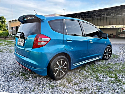 รถบ้าน รถมือสอง Honda Jazz 1.5 i-VTEC รุ่น V (ABS) เกียร์ Auto ปี 2009 โดย หญิงรถบ้าน รถมือสองขอนแก่น ราคาถูก ผ่อนสบาย