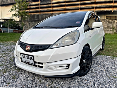 รถบ้าน รถมือสอง Honda Jazz 1.5 i-VTEC รุ่น V (ABS) เกียร์ Auto ปี 2013 โดย หญิงรถบ้าน รถมือสองขอนแก่น ราคาถูก ผ่อนสบาย