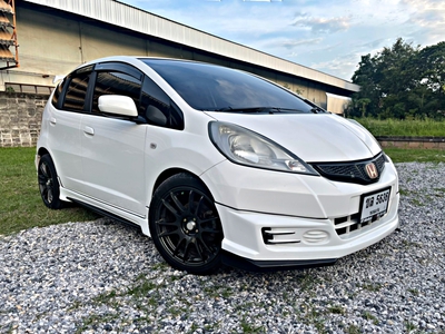 รถบ้าน รถมือสอง Honda Jazz 1.5 i-VTEC รุ่น V (ABS) เกียร์ Auto ปี 2013 โดย หญิงรถบ้าน รถมือสองขอนแก่น ราคาถูก ผ่อนสบาย