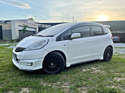 รถบ้าน รถมือสอง Honda Jazz 1.5 i-VTEC รุ่น V (ABS) เกียร์ Auto ปี 2013 โดย หญิงรถบ้าน รถมือสองขอนแก่น ราคาถูก ผ่อนสบาย
