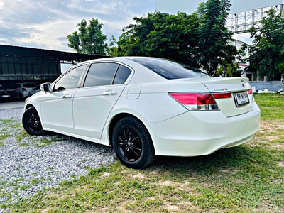 รถบ้าน รถมือสอง Honda Accord 2.0 i-VTEC รุ่น E เกียร์ Auto ปี 2009   โดย หญิงรถบ้าน รถมือสองขอนแก่น ราคาถูก ผ่อนสบาย