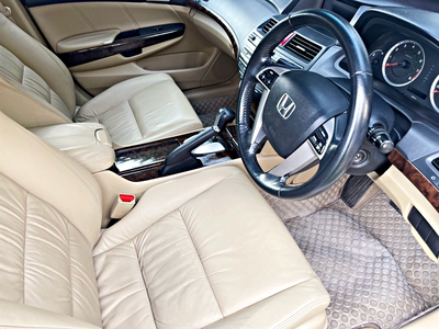 รถบ้าน รถมือสอง Honda Accord 2.0 i-VTEC รุ่น E เกียร์ Auto ปี 2009   โดย หญิงรถบ้าน รถมือสองขอนแก่น ราคาถูก ผ่อนสบาย