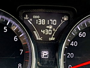 รถบ้าน รถมือสอง Nissan Almera 1.2 รุ่น E Sportech เกียร์ Auto ปี 2015  โดย หญิงรถบ้าน รถมือสองขอนแก่น ราคาถูก ผ่อนสบาย