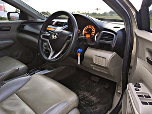 รถบ้าน รถมือสอง Honda City 1.5 i-VTEC เกียร์ Auto ปี 2010  โดย หญิงรถบ้าน รถมือสองขอนแก่น ราคาถูก ผ่อนสบาย