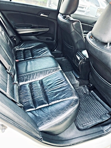 รถบ้าน รถมือสอง Honda Accord 2.0 i-VTEC รุ่น E เกียร์ Auto ปี 2011 Gen8 Minor Change โดย หญิงรถบ้าน รถมือสองขอนแก่น ราคาถูก ผ่อนสบาย