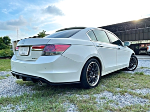 รถบ้าน รถมือสอง Honda Accord 2.0 i-VTEC รุ่น E เกียร์ Auto ปี 2011 Gen8 Minor Change โดย หญิงรถบ้าน รถมือสองขอนแก่น ราคาถูก ผ่อนสบาย