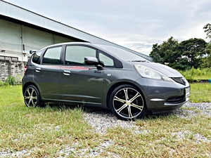 รถบ้าน รถมือสอง Honda Jazz 1.5 i-VTEC เกียร์ Auto ปี 2010 โดย หญิงรถบ้าน รถมือสองขอนแก่น ราคาถูก ผ่อนสบาย