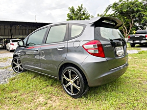 รถบ้าน รถมือสอง Honda Jazz 1.5 i-VTEC เกียร์ Auto ปี 2010 โดย หญิงรถบ้าน รถมือสองขอนแก่น ราคาถูก ผ่อนสบาย