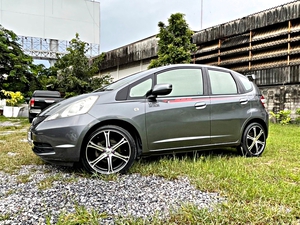 รถบ้าน รถมือสอง Honda Jazz 1.5 i-VTEC เกียร์ Auto ปี 2010 โดย หญิงรถบ้าน รถมือสองขอนแก่น ราคาถูก ผ่อนสบาย