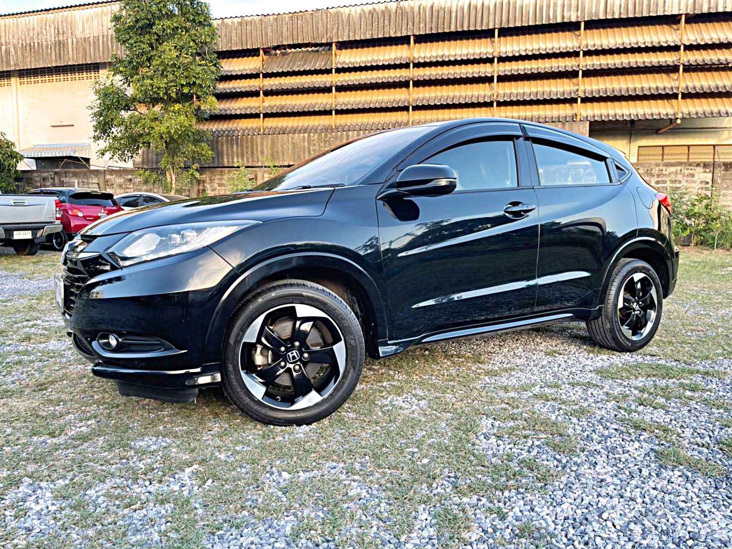 รถบ้าน รถมือสอง Honda HR-V 1.8 i-VTEC รุ่น E เกียร์ Auto ปี 2015 โดย หญิงรถบ้าน รถมือสองขอนแก่น ราคาถูก ผ่อนสบาย
