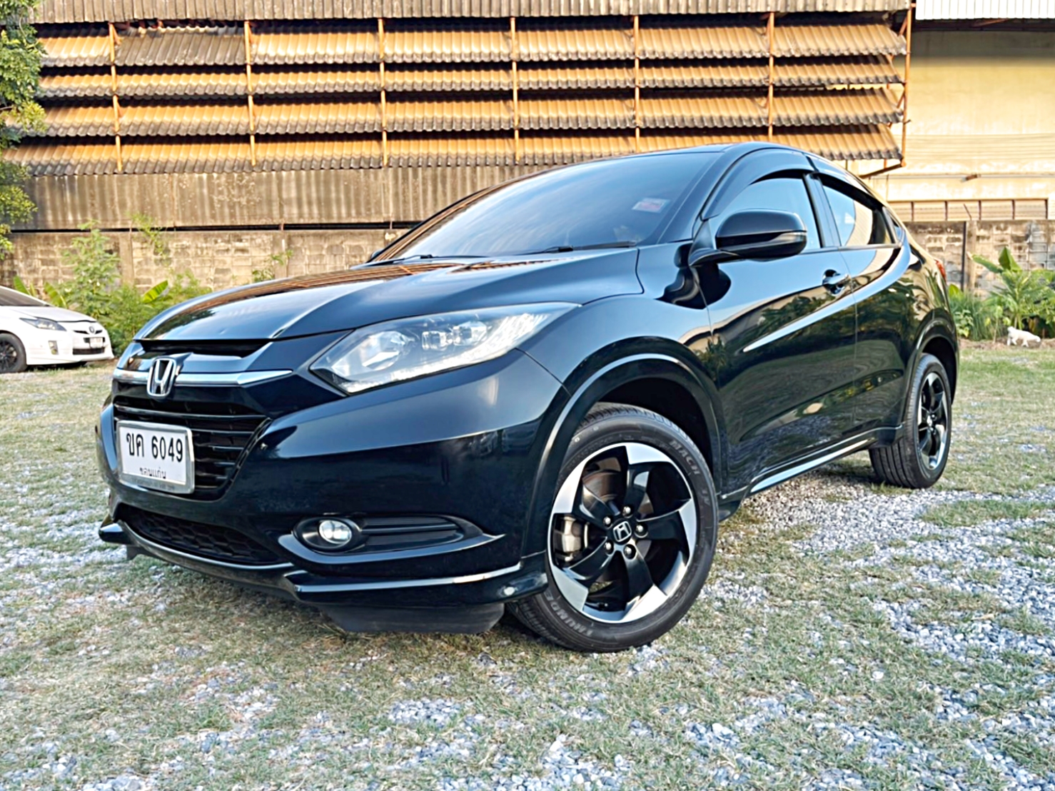 รถบ้าน รถมือสอง Honda HR-V 1.8 i-VTEC รุ่น E เกียร์ Auto ปี 2015 โดย หญิงรถบ้าน รถมือสองขอนแก่น ราคาถูก ผ่อนสบาย