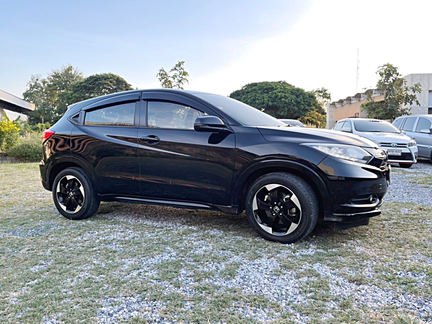 รถบ้าน รถมือสอง Honda HR-V 1.8 i-VTEC รุ่น E เกียร์ Auto ปี 2015 โดย หญิงรถบ้าน รถมือสองขอนแก่น ราคาถูก ผ่อนสบาย