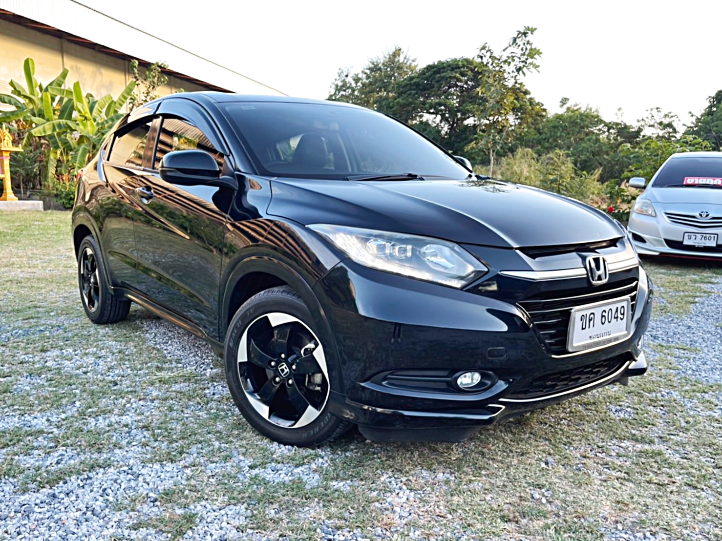 รถบ้าน รถมือสอง Honda HR-V 1.8 i-VTEC รุ่น E เกียร์ Auto ปี 2015 โดย หญิงรถบ้าน รถมือสองขอนแก่น ราคาถูก ผ่อนสบาย