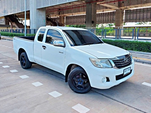 รถบ้าน รถมือสอง Toyota Hilux Vigo Champ Smart CAB 2.7 VVT-i รุ่น E  ปี 2013 โดย หญิงรถบ้าน รถมือสองขอนแก่น ราคาถูก ผ่อนสบาย