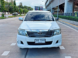 รถบ้าน รถมือสอง Toyota Hilux Vigo Champ Smart CAB 2.7 VVT-i รุ่น E  ปี 2013 โดย หญิงรถบ้าน รถมือสองขอนแก่น ราคาถูก ผ่อนสบาย