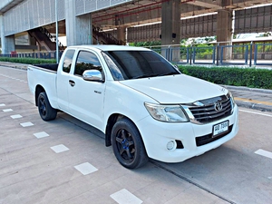 รถบ้าน รถมือสอง Toyota Hilux Vigo Champ Smart CAB 2.7 VVT-i รุ่น E  ปี 2013 โดย หญิงรถบ้าน รถมือสองขอนแก่น ราคาถูก ผ่อนสบาย