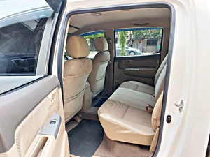รถบ้าน รถมือสอง Toyota Hilux Vigo Champ Prerunner Double CAB 2.5 รุ่น E เกียร์ Auto ปี 2013 โดย หญิงรถบ้าน รถมือสองขอนแก่น ราคาถูก ผ่อนสบาย