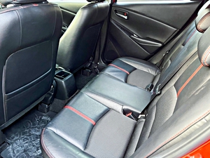 รถบ้าน รถมือสอง Mazda2 Hatchback 1.3 SkyActiv-G รุ่น High Plus เกียร์ Auto ปี 2015 โดย หญิงรถบ้าน รถมือสองขอนแก่น ราคาถูก ผ่อนสบาย