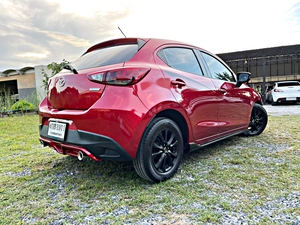 รถบ้าน รถมือสอง Mazda2 Hatchback 1.3 SkyActiv-G รุ่น High Plus เกียร์ Auto ปี 2015 โดย หญิงรถบ้าน รถมือสองขอนแก่น ราคาถูก ผ่อนสบาย