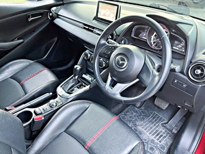 รถบ้าน รถมือสอง Mazda2 Hatchback 1.3 SkyActiv-G รุ่น High Plus เกียร์ Auto ปี 2015 โดย หญิงรถบ้าน รถมือสองขอนแก่น ราคาถูก ผ่อนสบาย