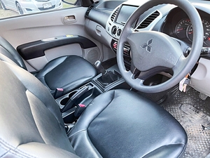 รถบ้าน รถมือสอง Mitsubishi Triton MEGA CAB  2.4 เบนซิน CNG แท้โรงงาน เกียร์ MT ปี 2011 โดย หญิงรถบ้าน รถมือสองขอนแก่น ราคาถูก ผ่อนสบาย