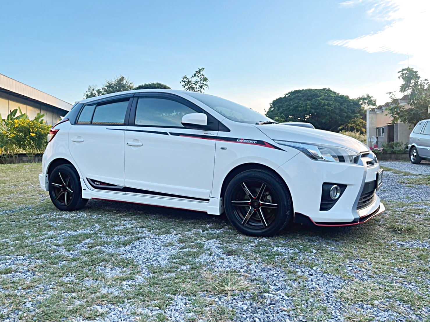 รถบ้าน รถมือสอง Toyota Yaris 1.2 รุ่น E เกียร์ Auto ปี 2015 โดย หญิงรถบ้าน รถมือสองขอนแก่น ราคาถูก ผ่อนสบาย
