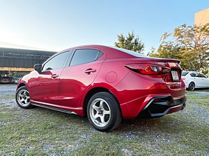 รถบ้าน รถมือสอง Mazda2 Sedan 1.3 SkyActiv-G เกียร์ Auto ปี 2016  โดย หญิงรถบ้าน รถมือสองขอนแก่น ราคาถูก ผ่อนสบาย