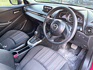 รถบ้าน รถมือสอง Mazda2 Sedan 1.3 SkyActiv-G เกียร์ Auto ปี 2016  โดย หญิงรถบ้าน รถมือสองขอนแก่น ราคาถูก ผ่อนสบาย
