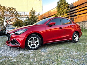 รถบ้าน รถมือสอง Mazda2 Sedan 1.3 SkyActiv-G เกียร์ Auto ปี 2016  โดย หญิงรถบ้าน รถมือสองขอนแก่น ราคาถูก ผ่อนสบาย