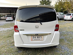 รถบ้าน รถมือสอง Honda Freed 1.5 i-VTEC รุ่น E เกียร์ Auto ปี 2012  โดย หญิงรถบ้าน รถมือสองขอนแก่น ราคาถูก ผ่อนสบาย