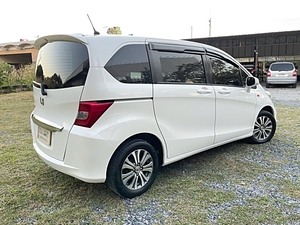 รถบ้าน รถมือสอง Honda Freed 1.5 i-VTEC รุ่น E เกียร์ Auto ปี 2012  โดย หญิงรถบ้าน รถมือสองขอนแก่น ราคาถูก ผ่อนสบาย