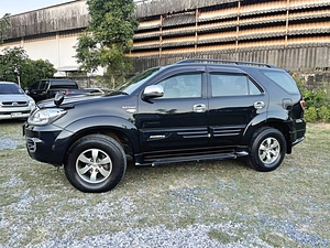 รถบ้าน รถมือสอง Toyota Fortuner 3.0 V เกียร์ Auto 4WD ปี 2006  โดย หญิงรถบ้าน รถมือสองขอนแก่น ราคาถูก ผ่อนสบาย