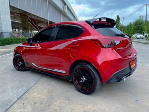 รถบ้าน รถมือสอง Mazda2 Hatchback 1.3 SkyActiv-G รุ่น Top สุด เกียร์ Auto ปี 2560 โดย หญิงรถบ้าน รถมือสองขอนแก่น ราคาถูก ผ่อนสบาย