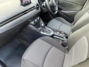 รถบ้าน รถมือสอง Mazda2 Sedan 1.3 SkyActiv-G รุ่น Top เกียร์ Auto ปี 2017  โดย หญิงรถบ้าน รถมือสองขอนแก่น ราคาถูก ผ่อนสบาย