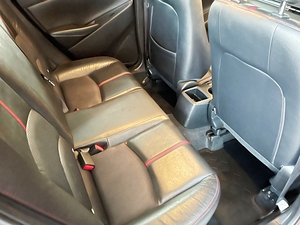 รถบ้าน รถมือสอง Mazda2 Hatchback 1.3 SkyActiv-G  High Connect รุ่น Top สุด เกียร์ Auto ปี 2559 โดย หญิงรถบ้าน รถมือสองขอนแก่น ราคาถูก ผ่อนสบาย