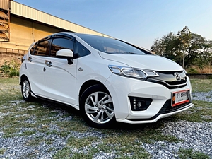 รถบ้าน รถมือสอง Honda Jazz 1.5 i-VTEC รุ่น V เกียร์ Auto ปี 2016 โดย หญิงรถบ้าน รถมือสองขอนแก่น ราคาถูก ผ่อนสบาย