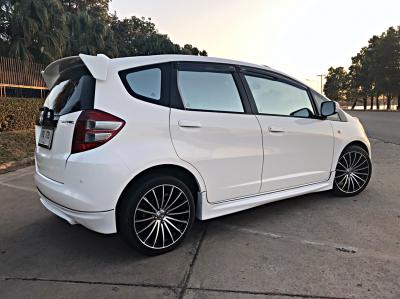 รถบ้าน รถมือสอง Honda Jazz 1.5 i-VTEC รุ่น S เกียร์ ​Auto ปี 2010  โดย หญิงรถบ้าน รถมือสองขอนแก่น ราคาถูก ผ่อนสบาย