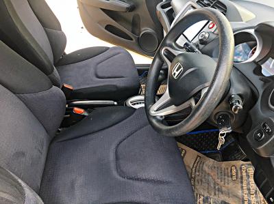 รถบ้าน รถมือสอง Honda Jazz 1.5 i-VTEC รุ่น S เกียร์ ​Auto ปี 2010  โดย หญิงรถบ้าน รถมือสองขอนแก่น ราคาถูก ผ่อนสบาย