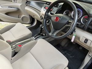 รถบ้าน รถมือสอง Honda City 1.5 i-VTEC รุ่น V ABS เกียร์ Auto ปี 2013 โดย หญิงรถบ้าน รถมือสองขอนแก่น ราคาถูก ผ่อนสบาย