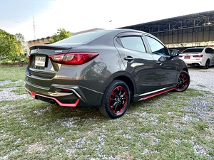 รถบ้าน รถมือสอง Mazda2 Sedan 1.3 SkyActiv-G เกียร์ Auto ปี 2015  โดย หญิงรถบ้าน รถมือสองขอนแก่น ราคาถูก ผ่อนสบาย